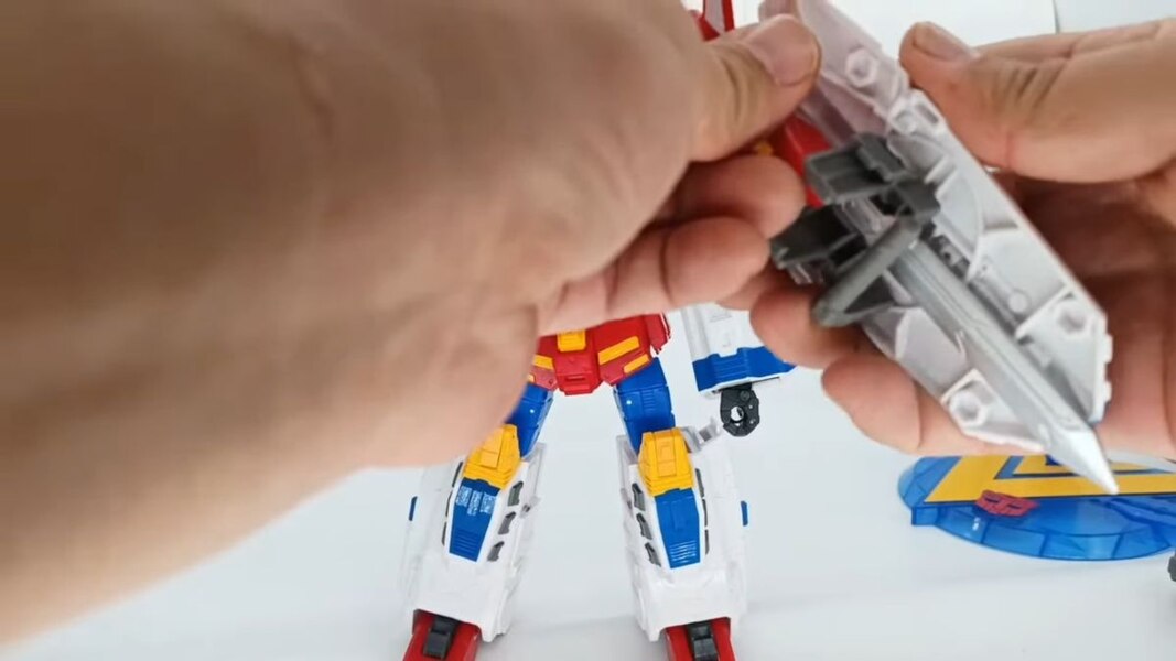  In Hand Image Of HasLab Transformers Victory Saber Transformation Process  (8 of 51)